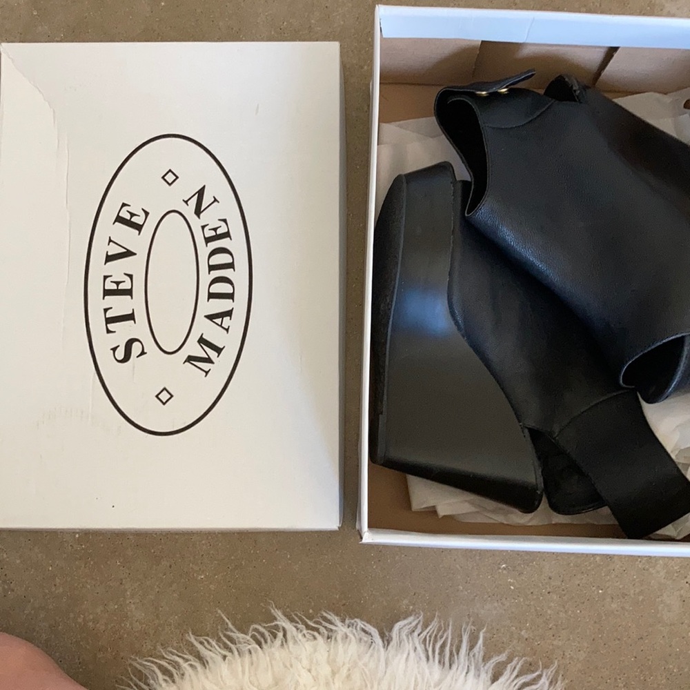 Steve Madden Platform Sandals